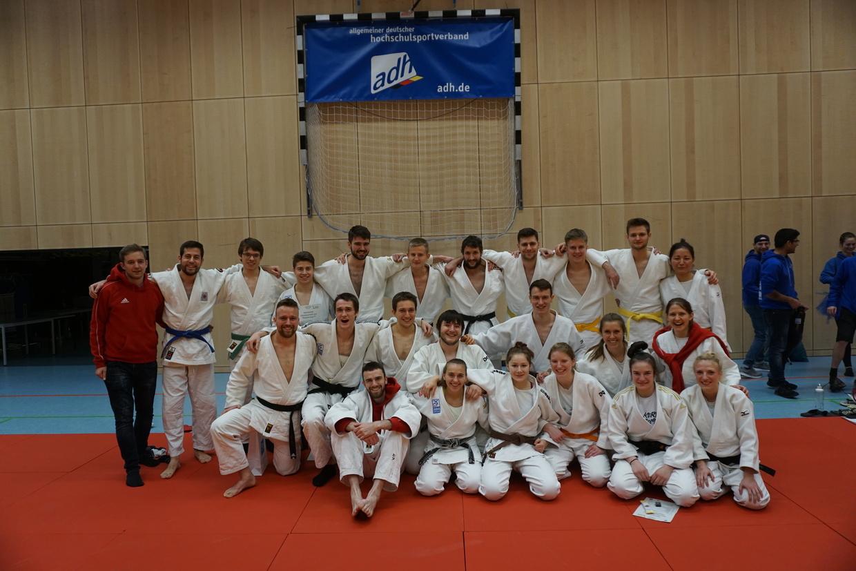 Teamfoto der Judo-Mannschaft des KIT