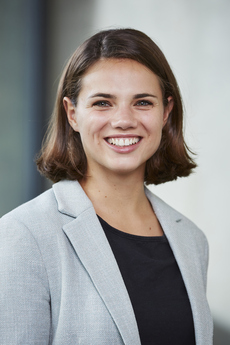 Schlag_Portrait_2022.jpg